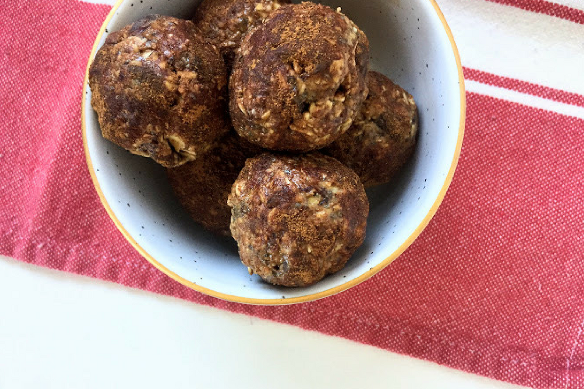 Filled with chocolate, cherries, chia seeds, and more, these simple five-ingredient energy bites are great for snacking on when you need a sweet treat or something to hold you over until your next meal!